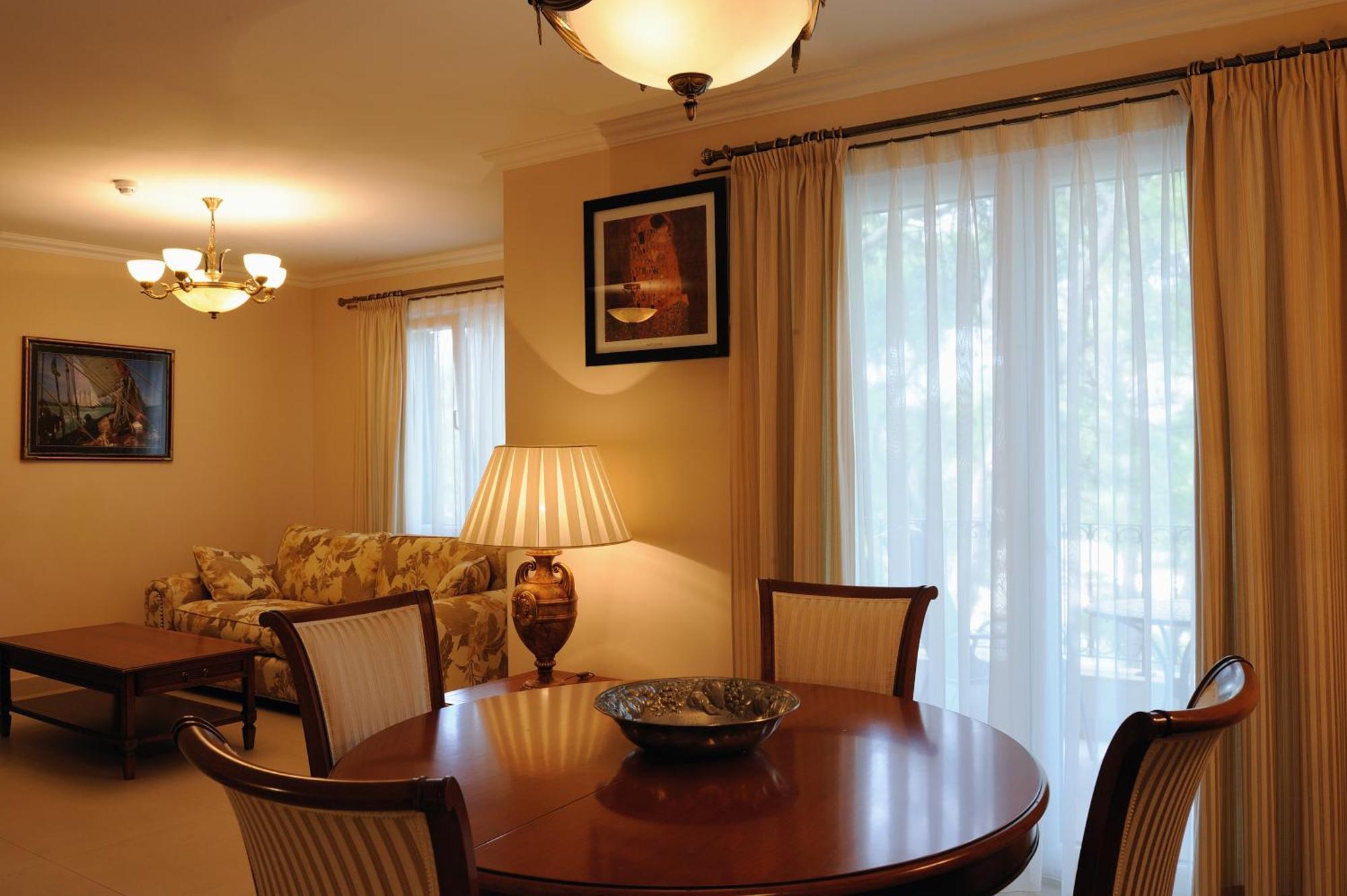 Hotel Solitudo Uble Luaran gambar