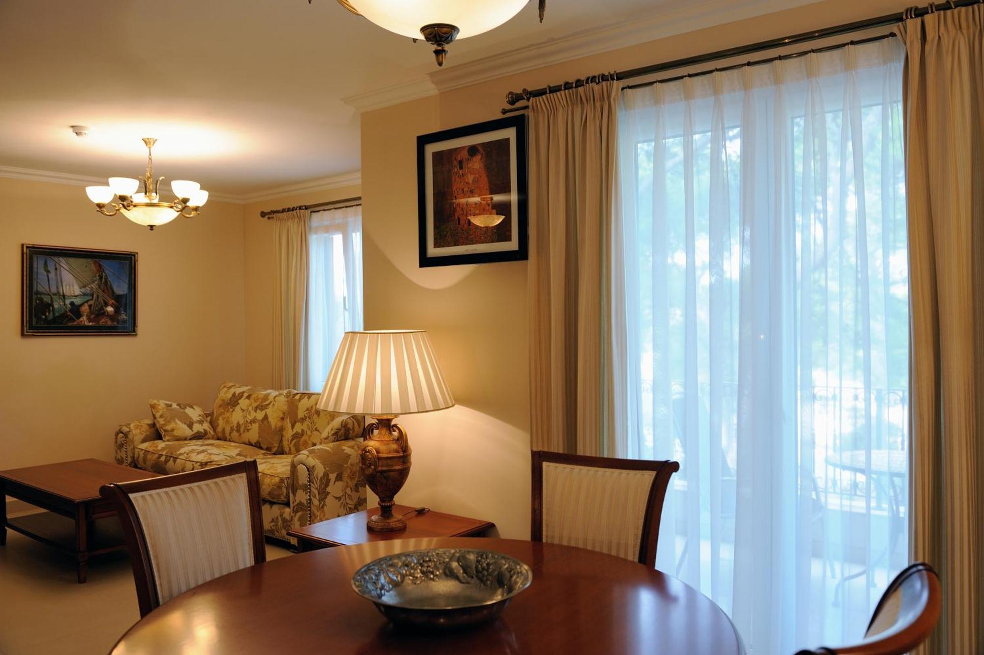 Hotel Solitudo Uble Luaran gambar