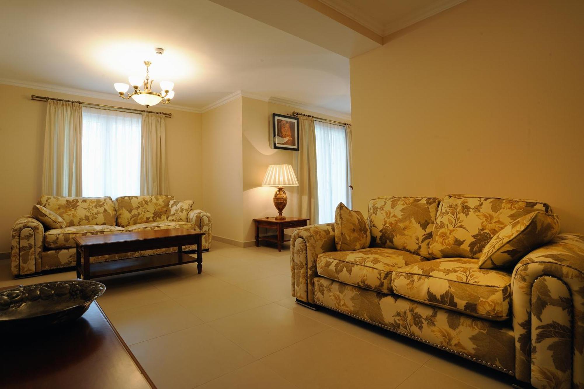 Hotel Solitudo Uble Luaran gambar