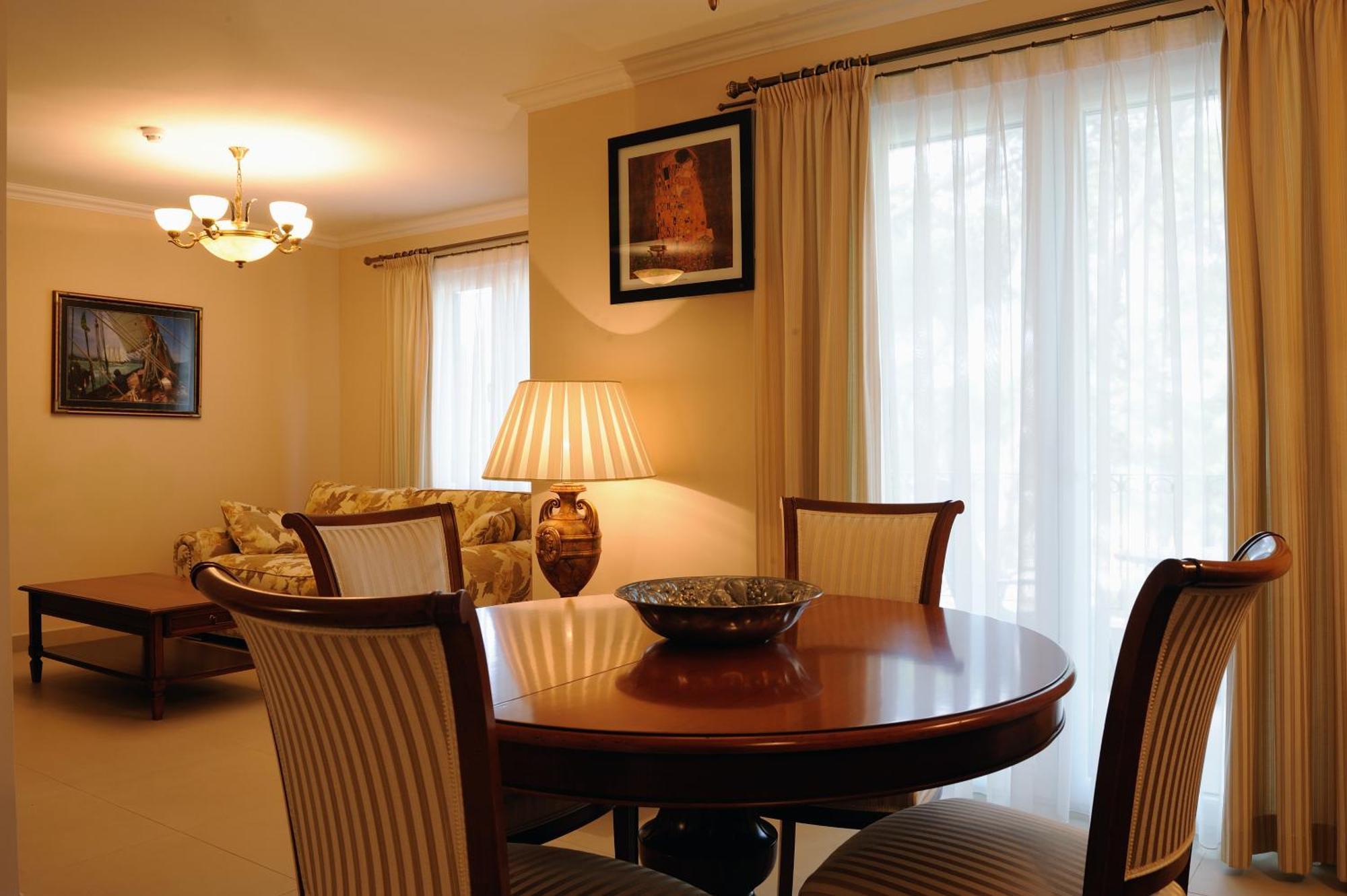 Hotel Solitudo Uble Luaran gambar