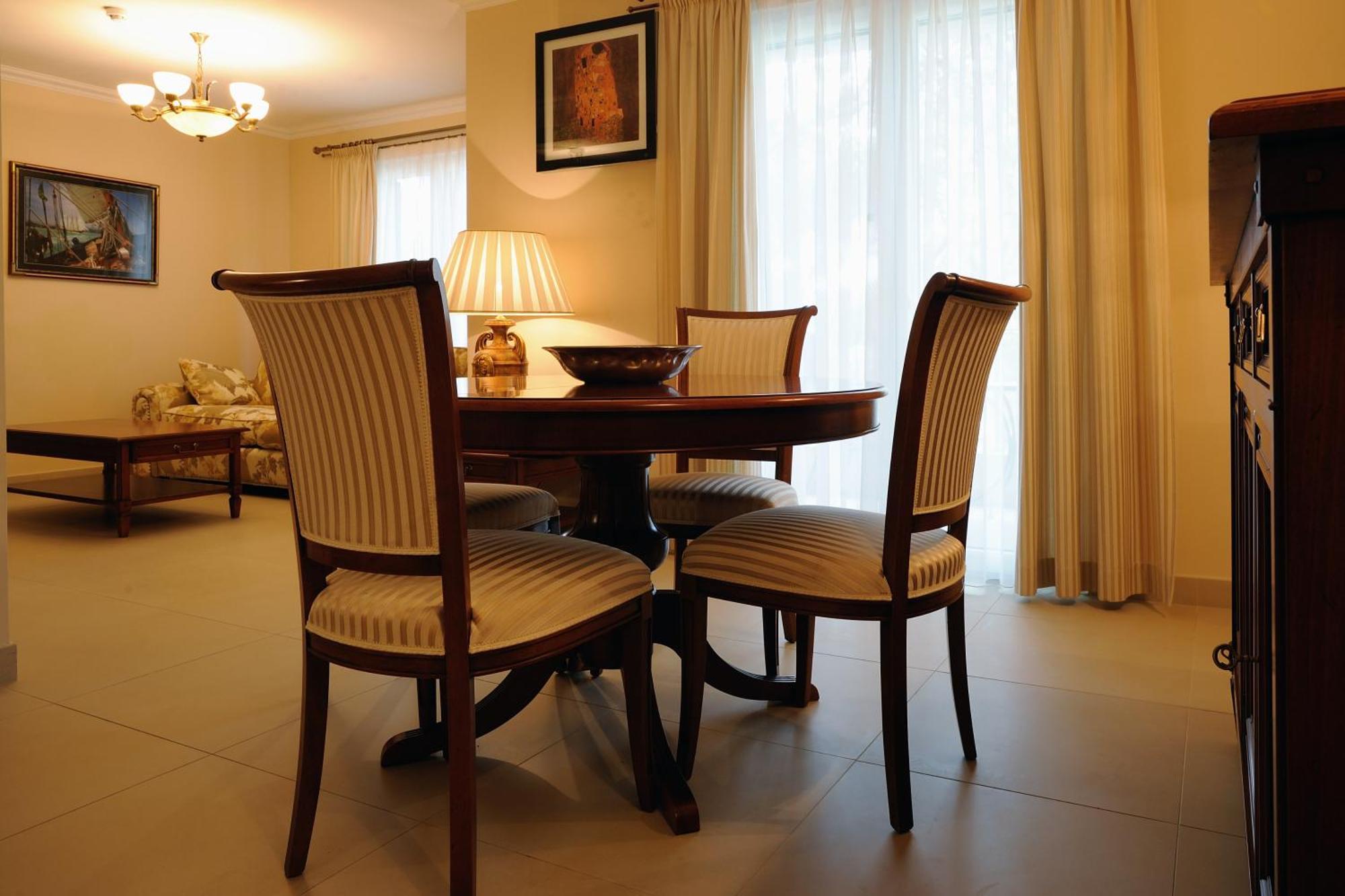 Hotel Solitudo Uble Luaran gambar