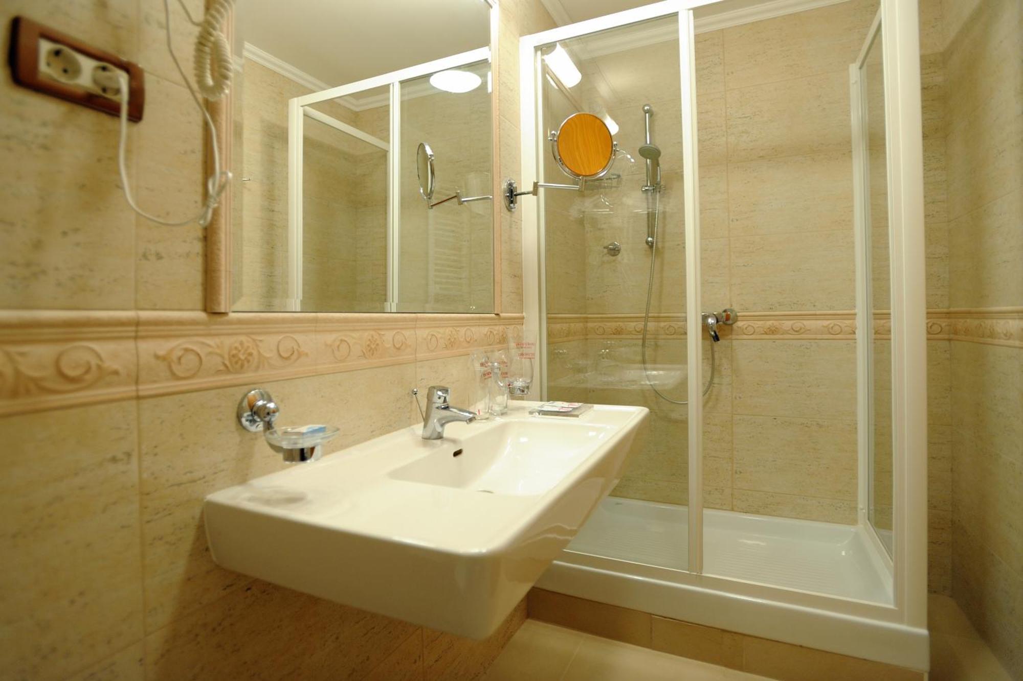 Hotel Solitudo Uble Luaran gambar