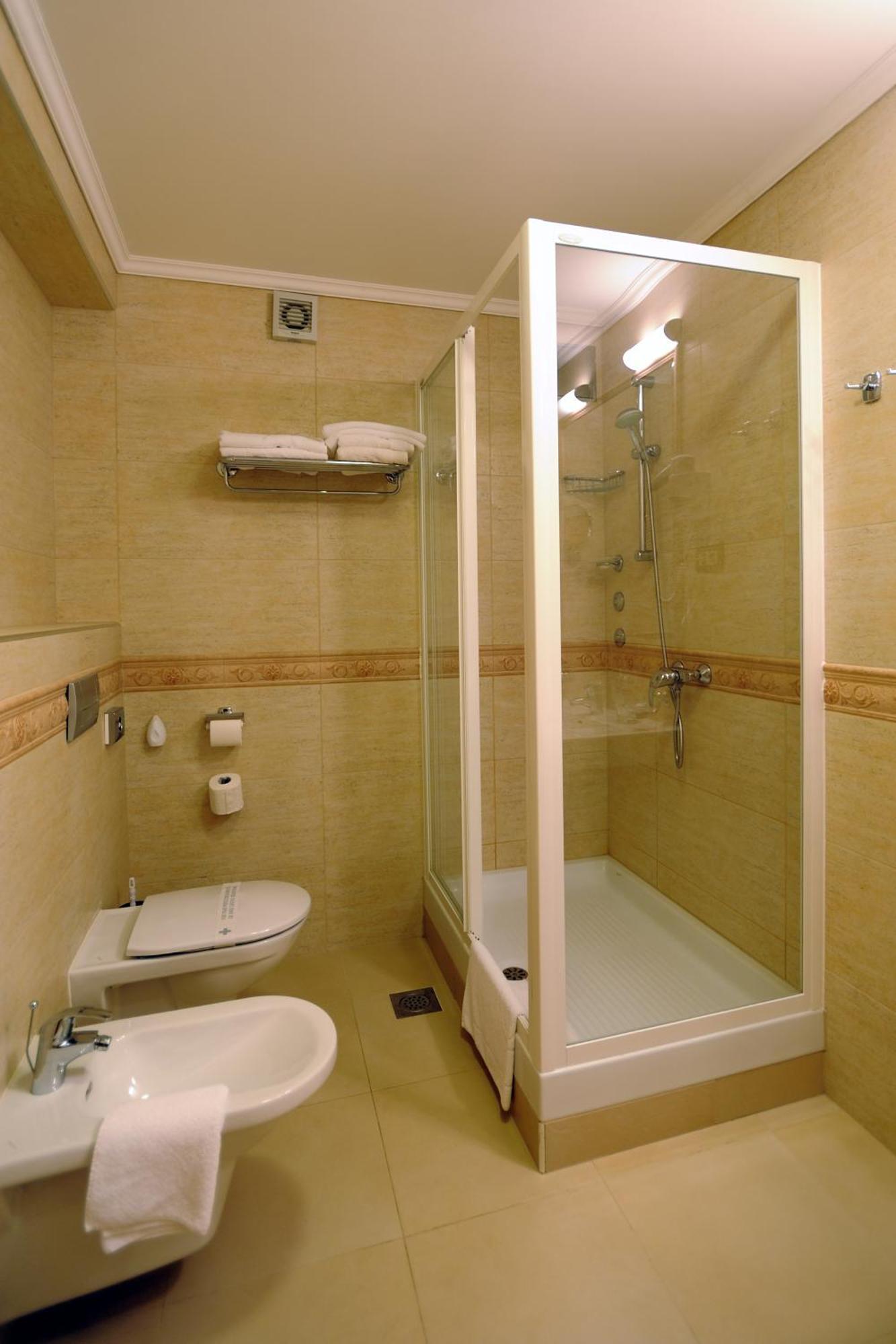 Hotel Solitudo Uble Luaran gambar