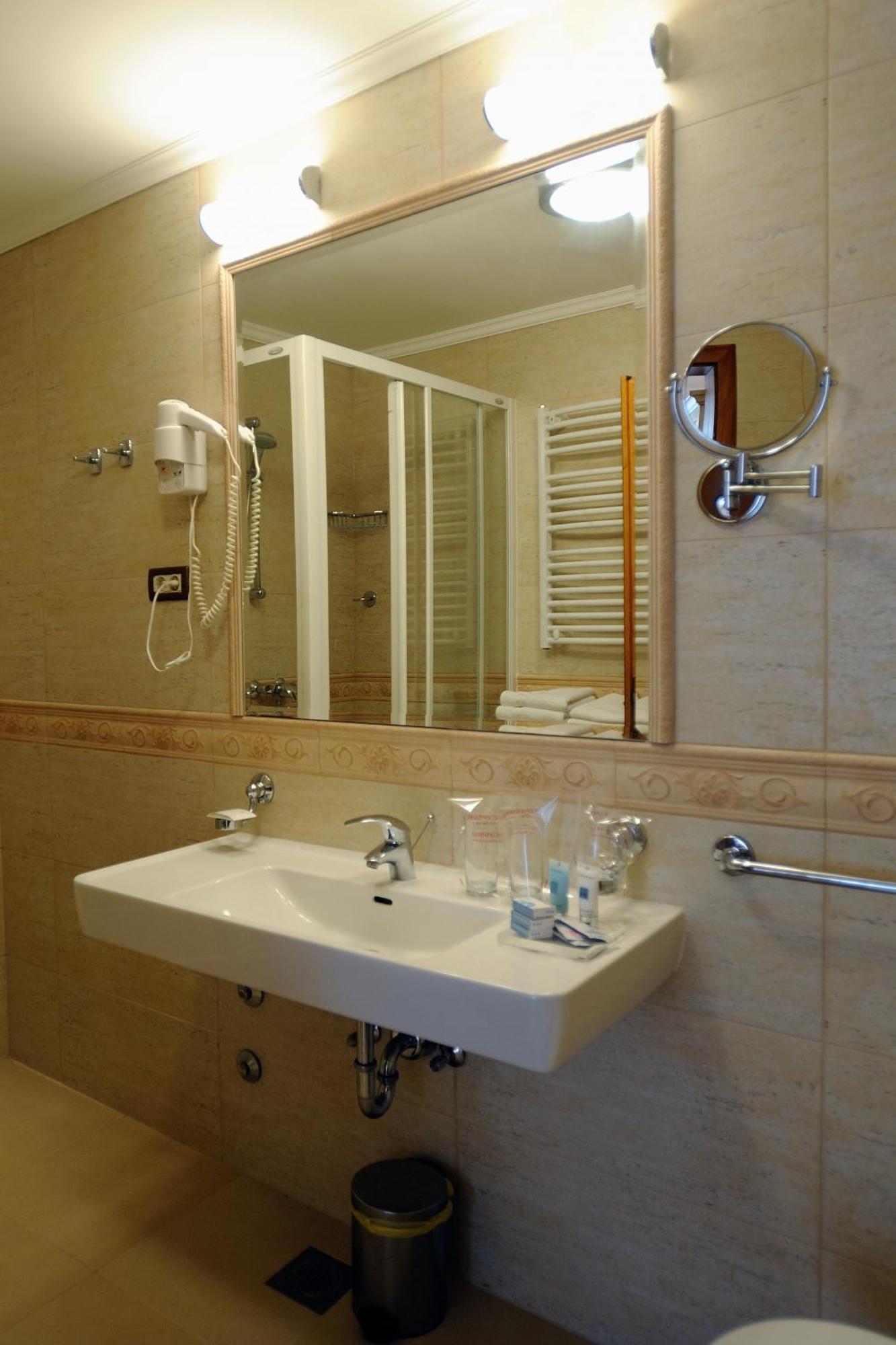 Hotel Solitudo Uble Luaran gambar