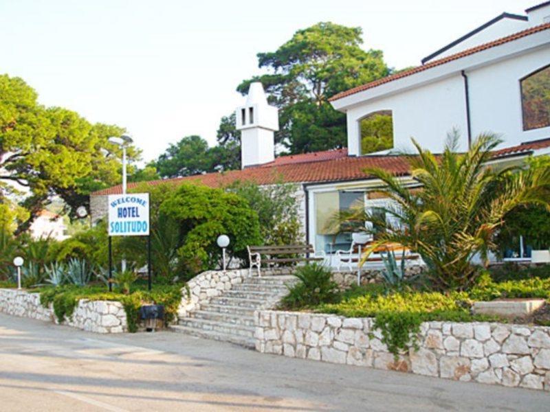 Hotel Solitudo Uble Luaran gambar